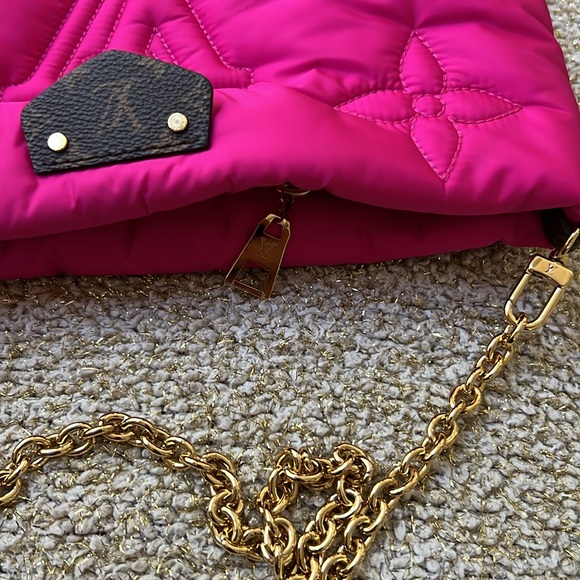 Louis Vuitton Pillow Monogram Maxi Multi Pochette - Picture 4 of 12